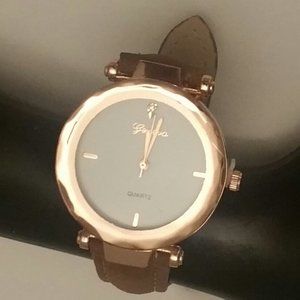 Brown and Gold Watch: Luxury Watch
